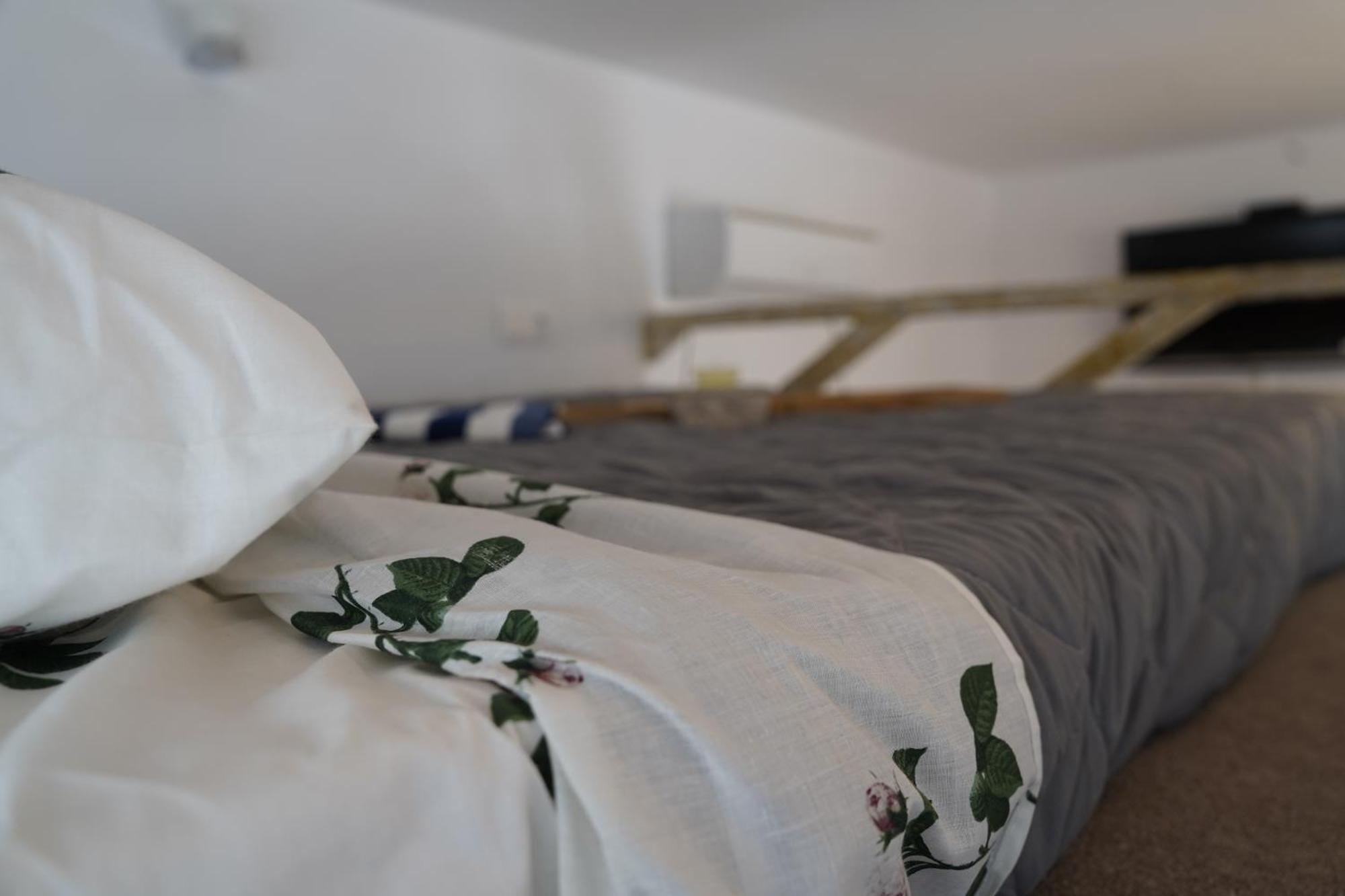 Flowers Lullaby Loft Afantou Bagian luar foto